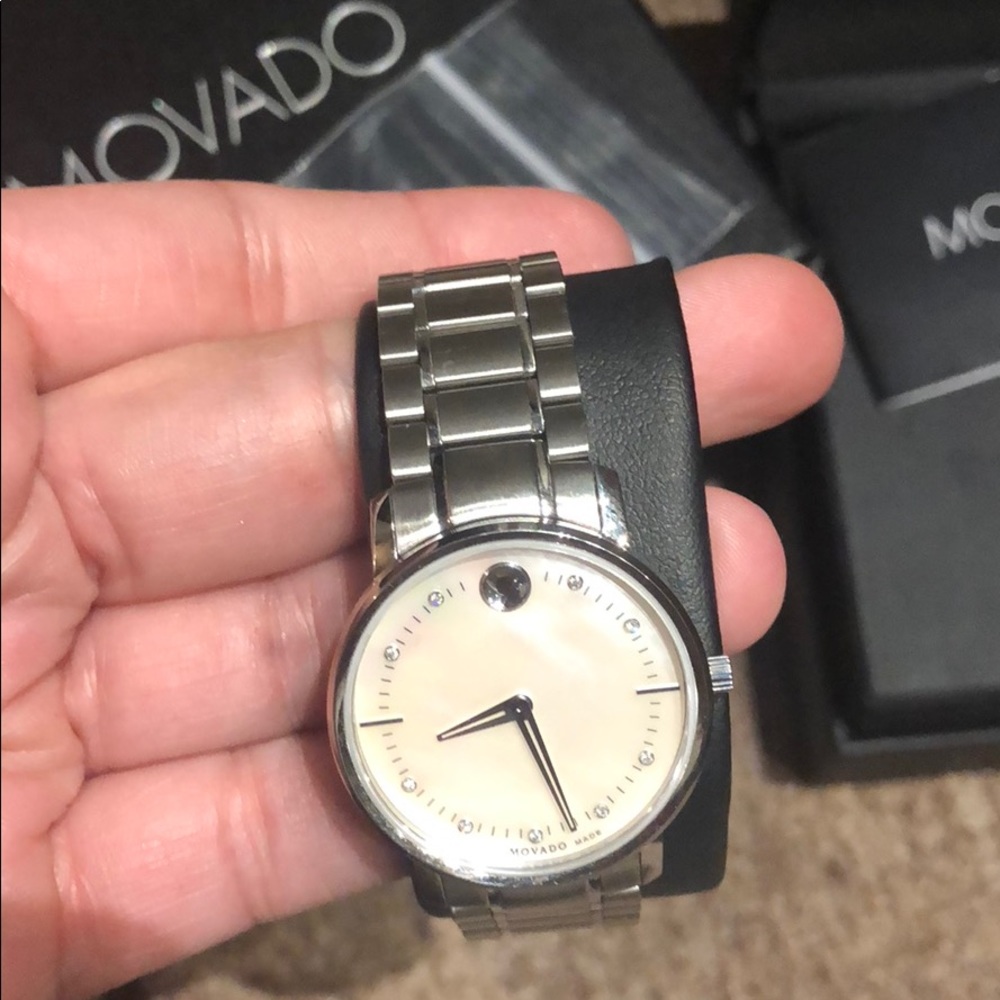Authentic Movado watch. Mother pearl & diamonds 💕